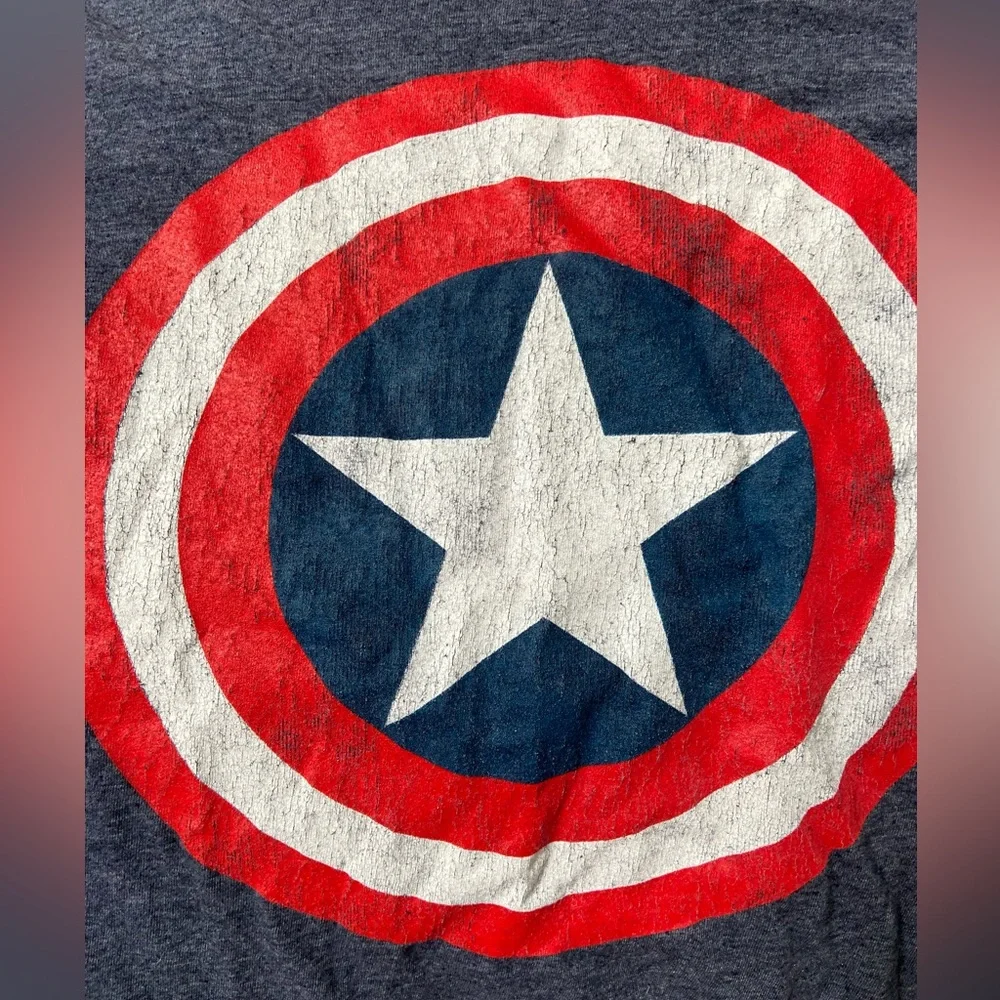 Marvel Captain America Tshirt Size Small - Picture 2 of 4